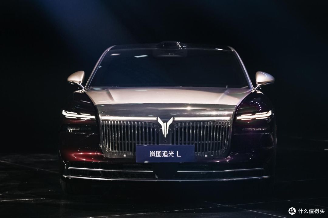岚图汽车“时代风尚之夜”万象新生,岚图追光L正式开启预订