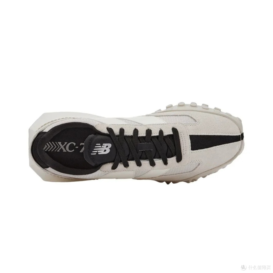 New Balance XC72:复古与未来设计