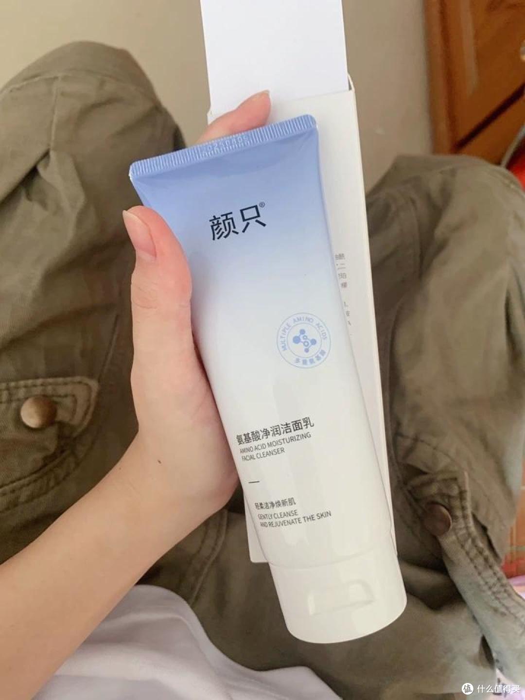 干敏肌选洗面奶指南:2025干皮爱用榜单揭晓