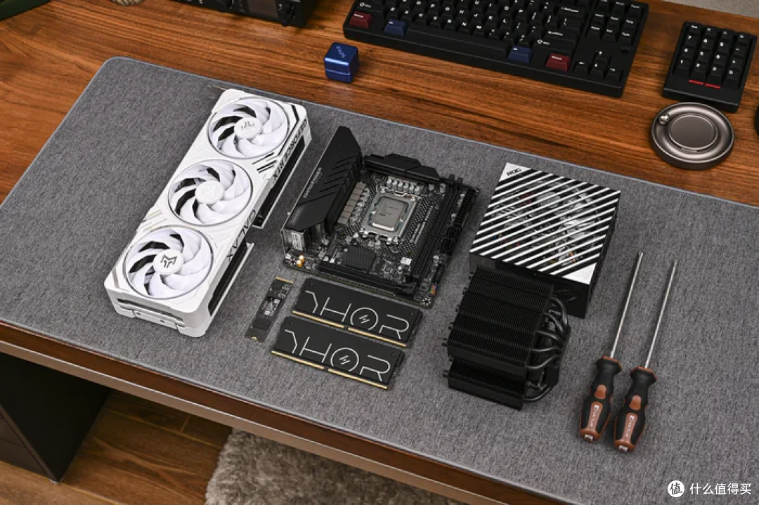 立式居家风ITX——Intel酷睿225F+铭瑄H810+分形工艺Mood装机展示