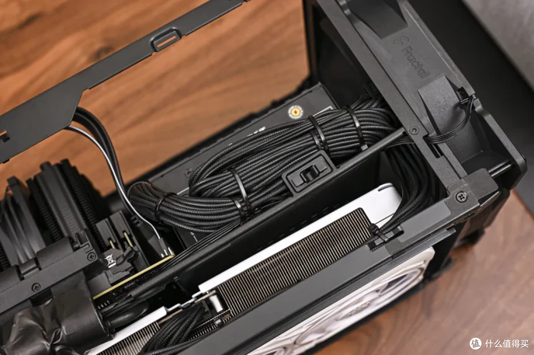 立式居家风ITX——Intel酷睿225F+铭瑄H810+分形工艺Mood装机展示