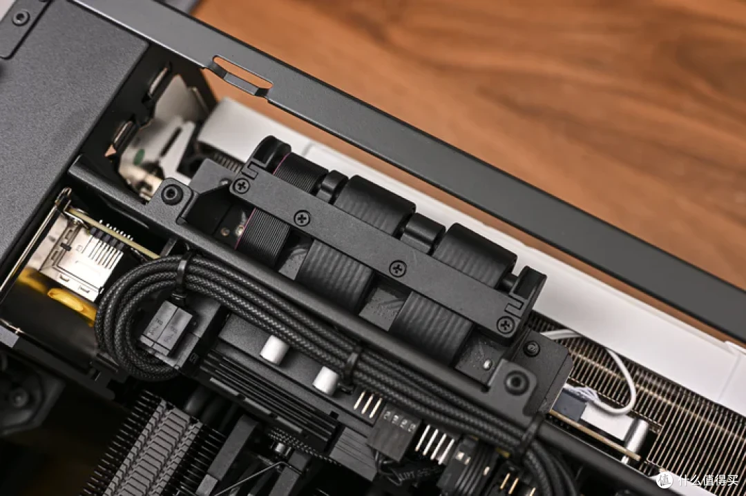 立式居家风ITX——Intel酷睿225F+铭瑄H810+分形工艺Mood装机展示