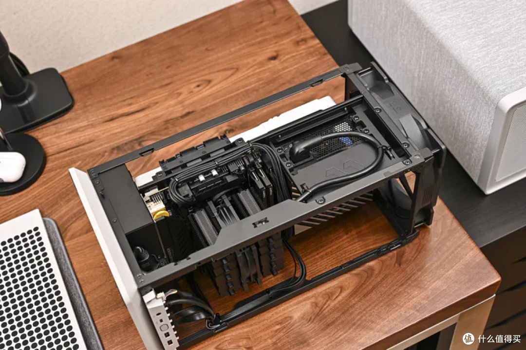 立式居家风ITX——Intel酷睿225F+铭瑄H810+分形工艺Mood装机展示