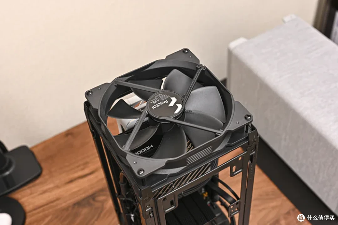 立式居家风ITX——Intel酷睿225F+铭瑄H810+分形工艺Mood装机展示
