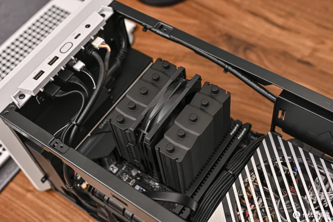立式居家风ITX——Intel酷睿225F+铭瑄H810+分形工艺Mood装机展示