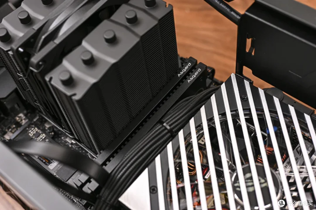 立式居家风ITX——Intel酷睿225F+铭瑄H810+分形工艺Mood装机展示