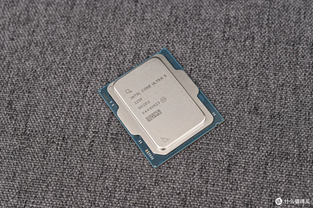 立式居家风ITX——Intel酷睿225F+铭瑄H810+分形工艺Mood装机展示