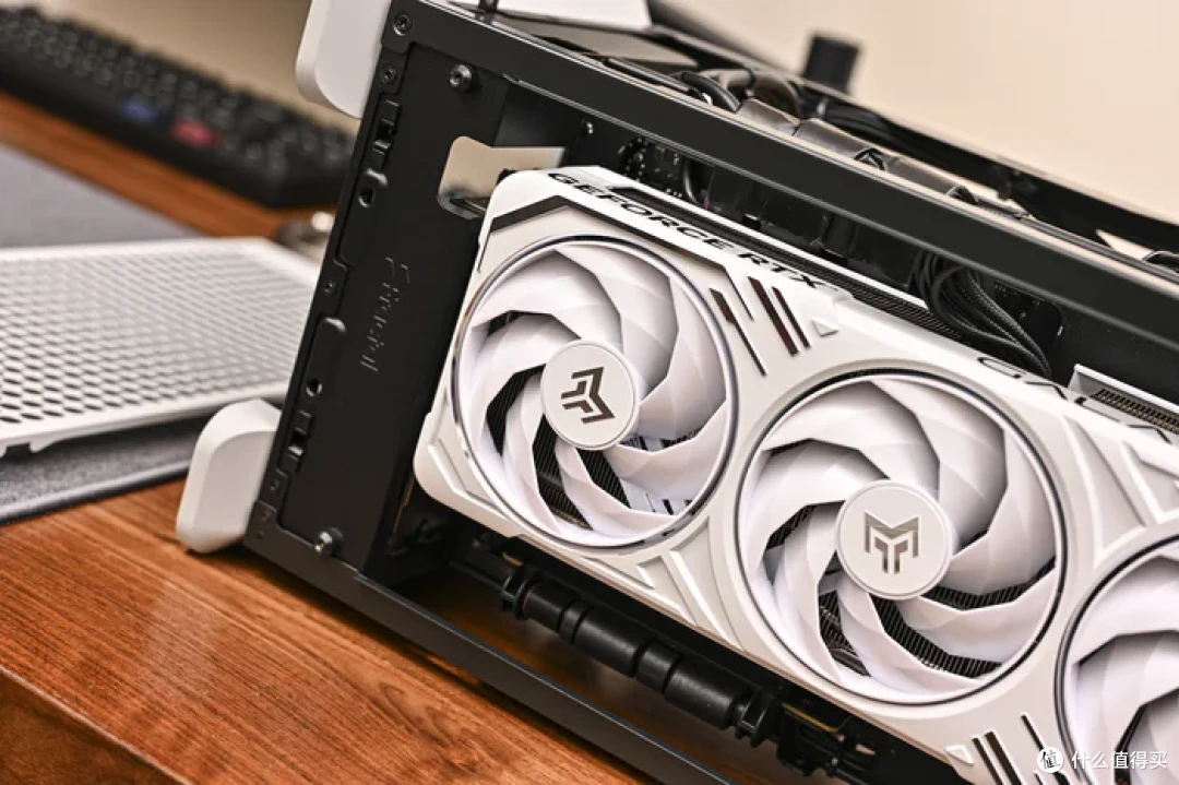 立式居家风ITX——Intel酷睿225F+铭瑄H810+分形工艺Mood装机展示