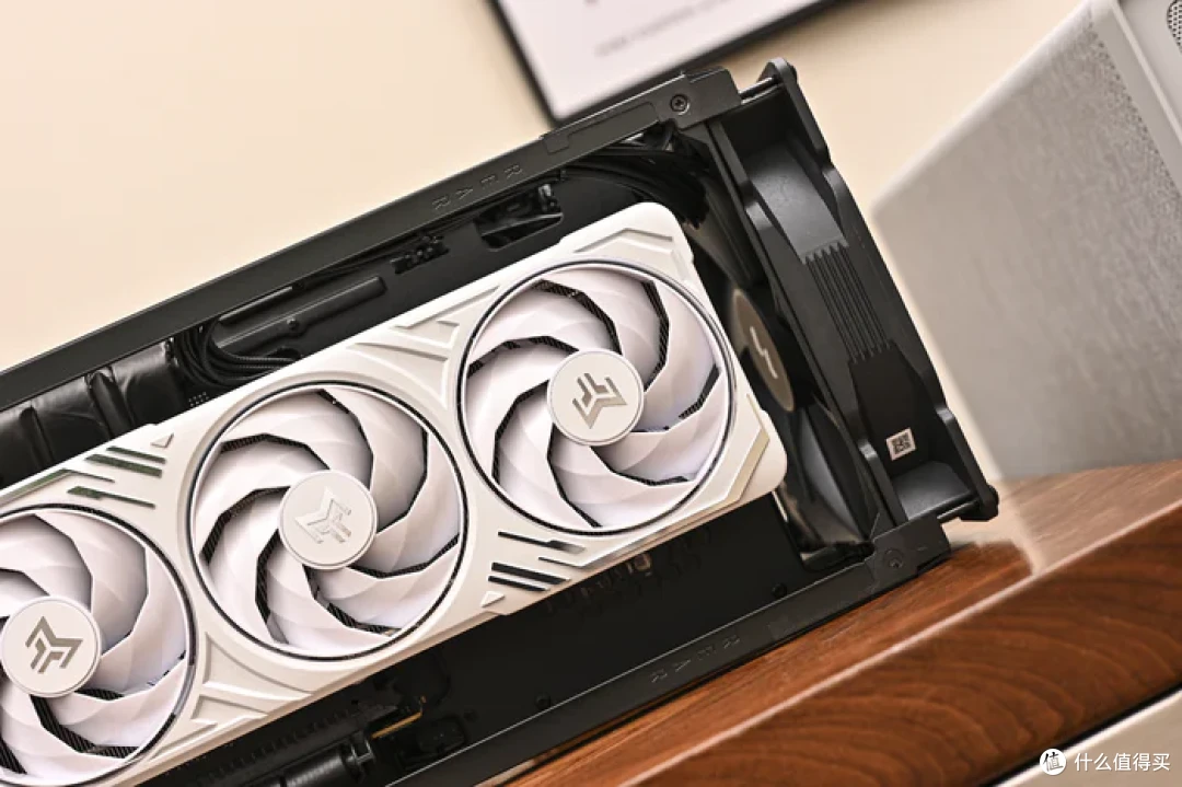 立式居家风ITX——Intel酷睿225F+铭瑄H810+分形工艺Mood装机展示