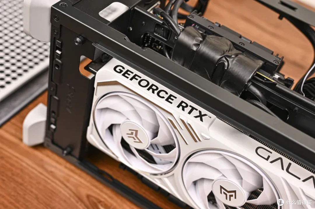 立式居家风ITX——Intel酷睿225F+铭瑄H810+分形工艺Mood装机展示