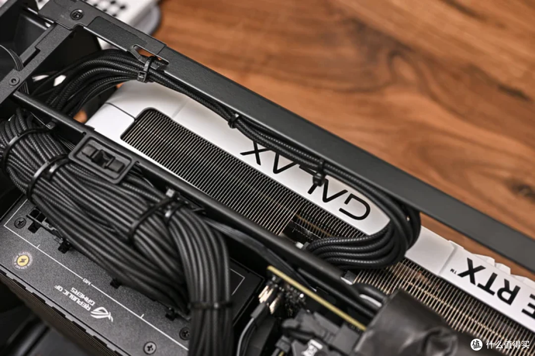 立式居家风ITX——Intel酷睿225F+铭瑄H810+分形工艺Mood装机展示