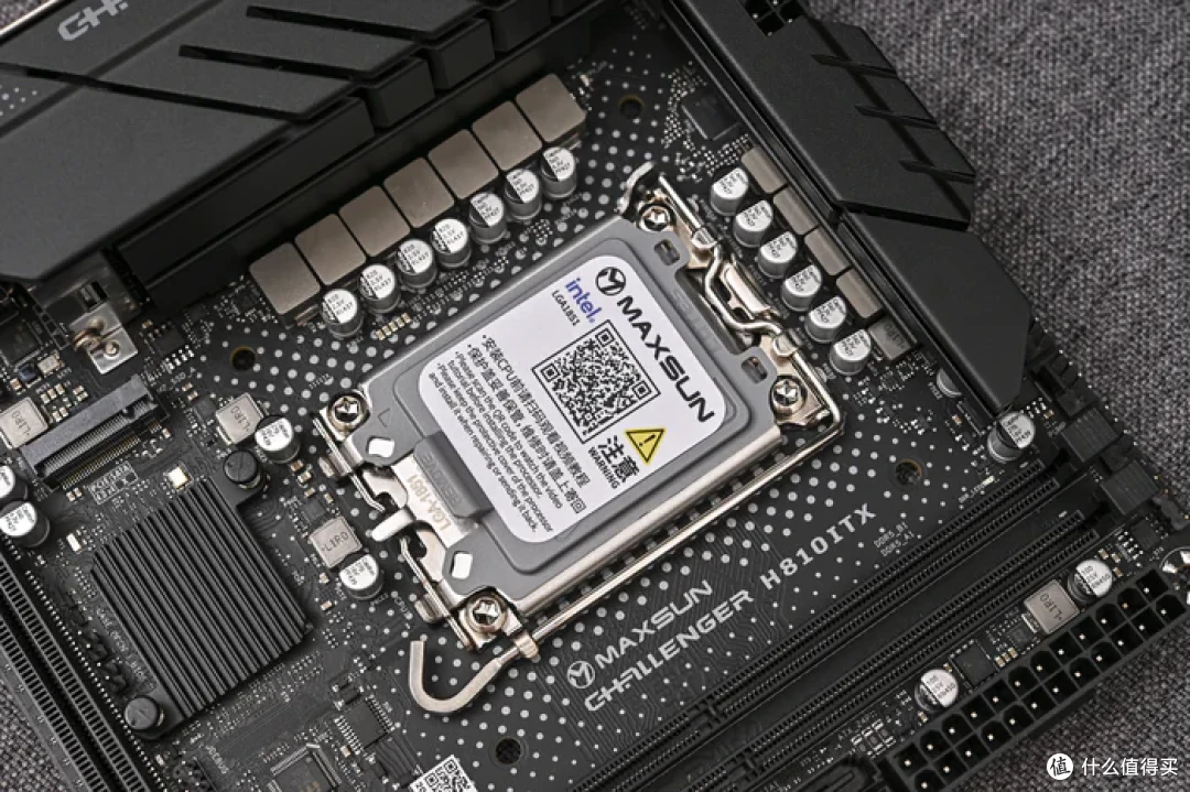 立式居家风ITX——Intel酷睿225F+铭瑄H810+分形工艺Mood装机展示