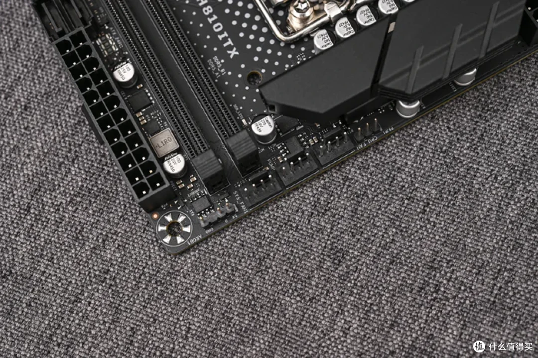 立式居家风ITX——Intel酷睿225F+铭瑄H810+分形工艺Mood装机展示