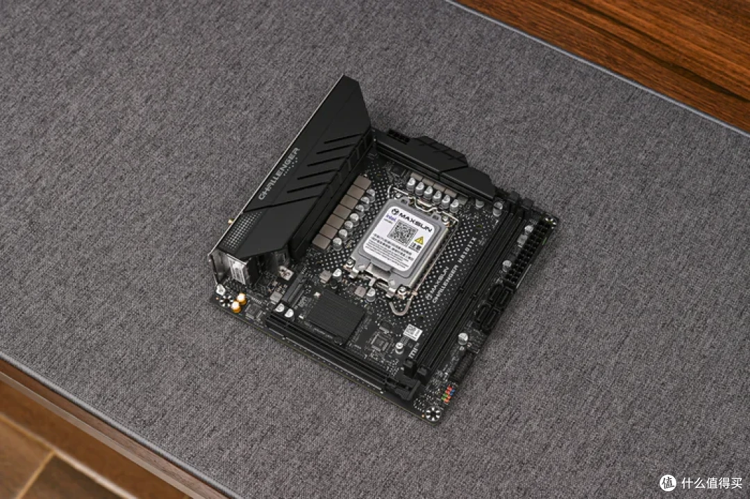 立式居家风ITX——Intel酷睿225F+铭瑄H810+分形工艺Mood装机展示