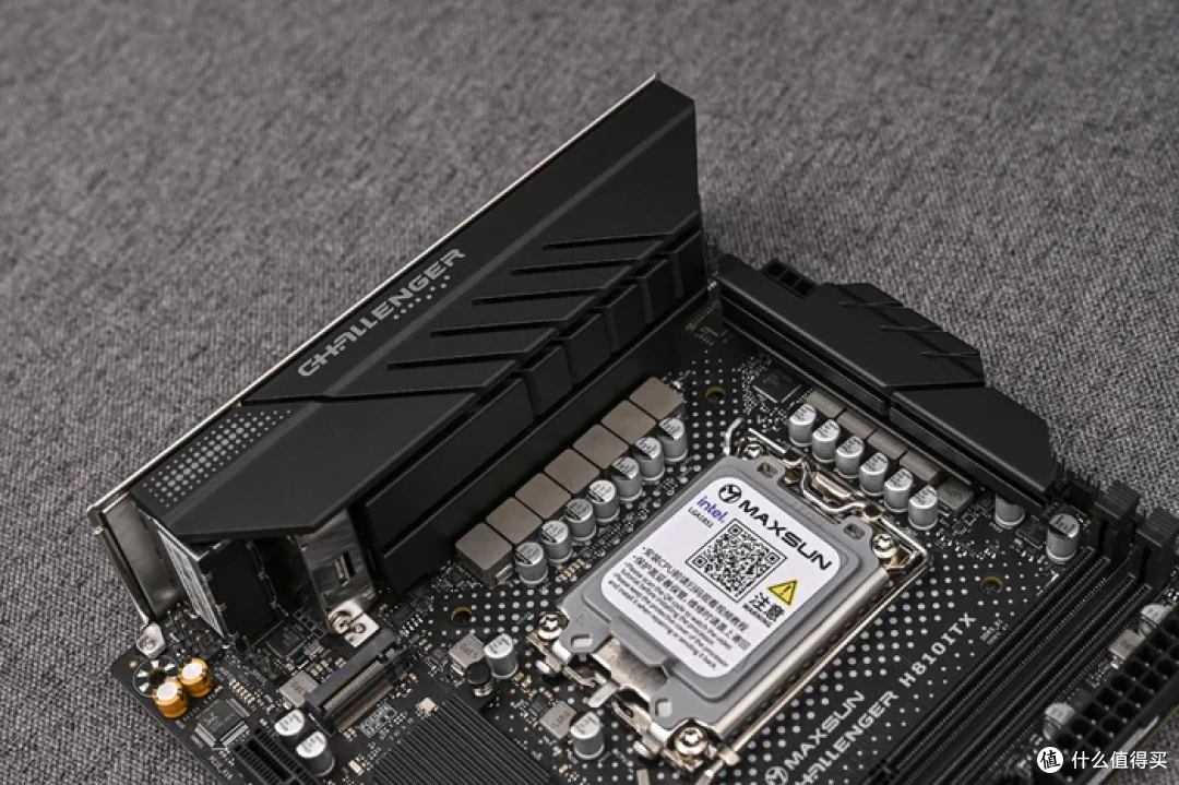 立式居家风ITX——Intel酷睿225F+铭瑄H810+分形工艺Mood装机展示