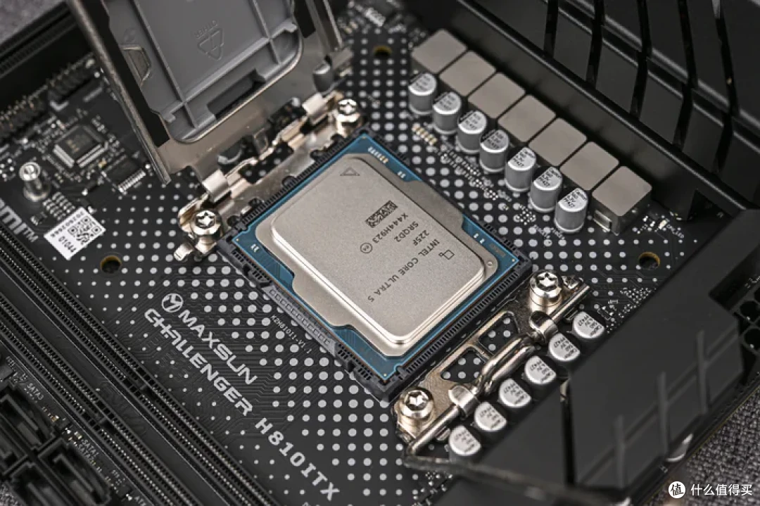立式居家风ITX——Intel酷睿225F+铭瑄H810+分形工艺Mood装机展示