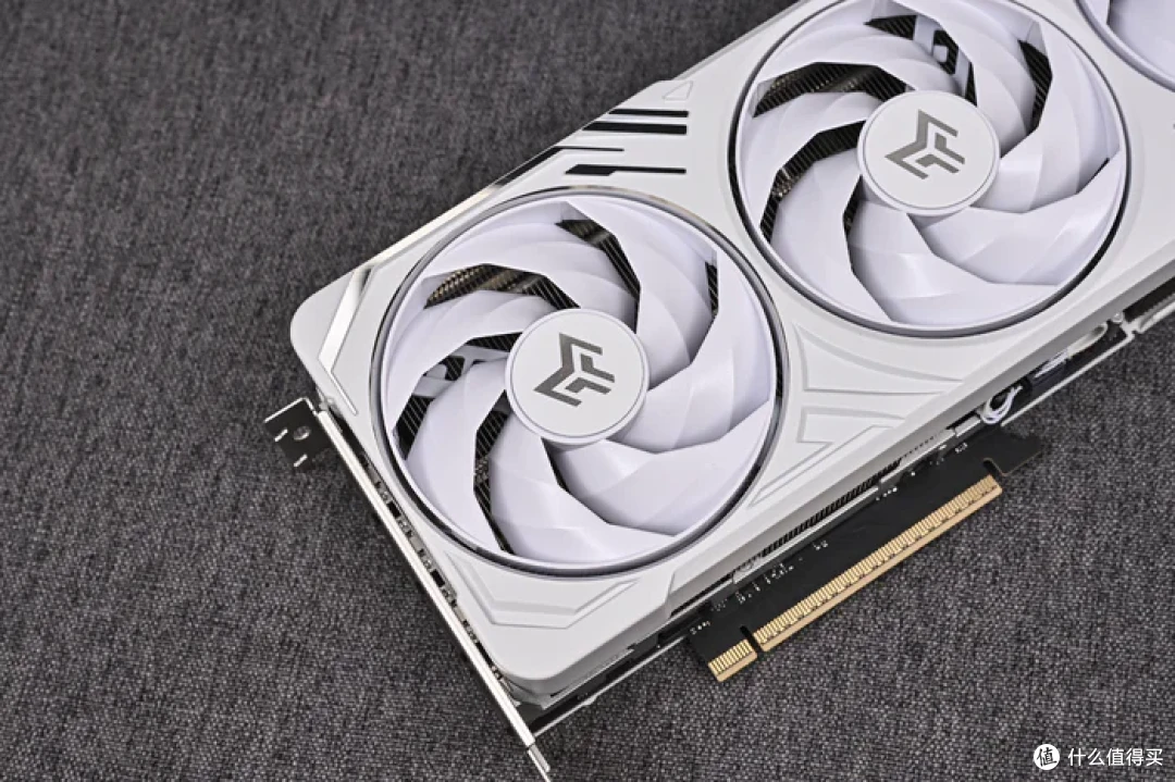 立式居家风ITX——Intel酷睿225F+铭瑄H810+分形工艺Mood装机展示