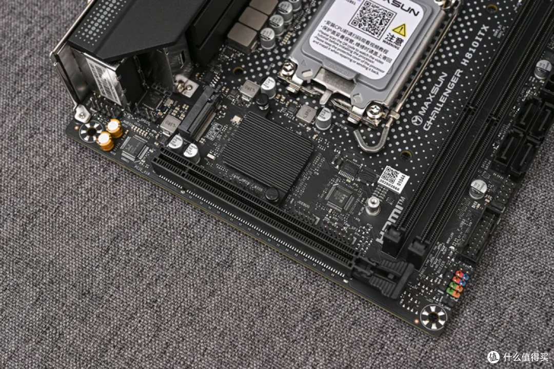 立式居家风ITX——Intel酷睿225F+铭瑄H810+分形工艺Mood装机展示