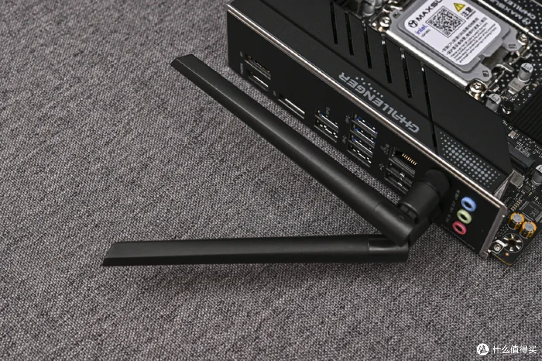 立式居家风ITX——Intel酷睿225F+铭瑄H810+分形工艺Mood装机展示