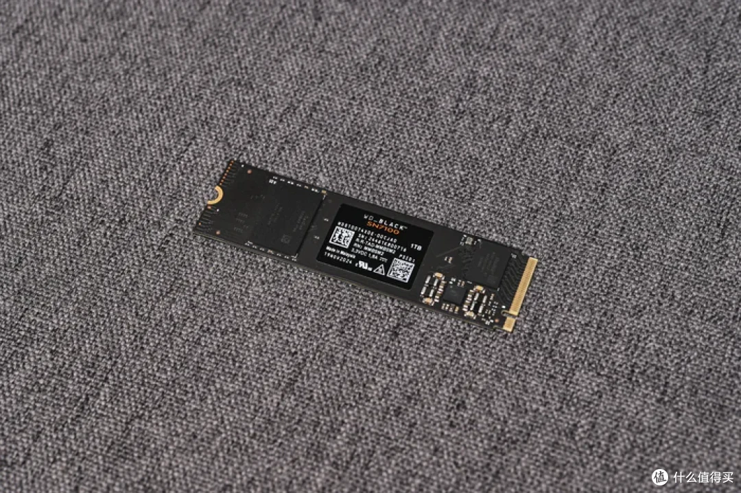 立式居家风ITX——Intel酷睿225F+铭瑄H810+分形工艺Mood装机展示
