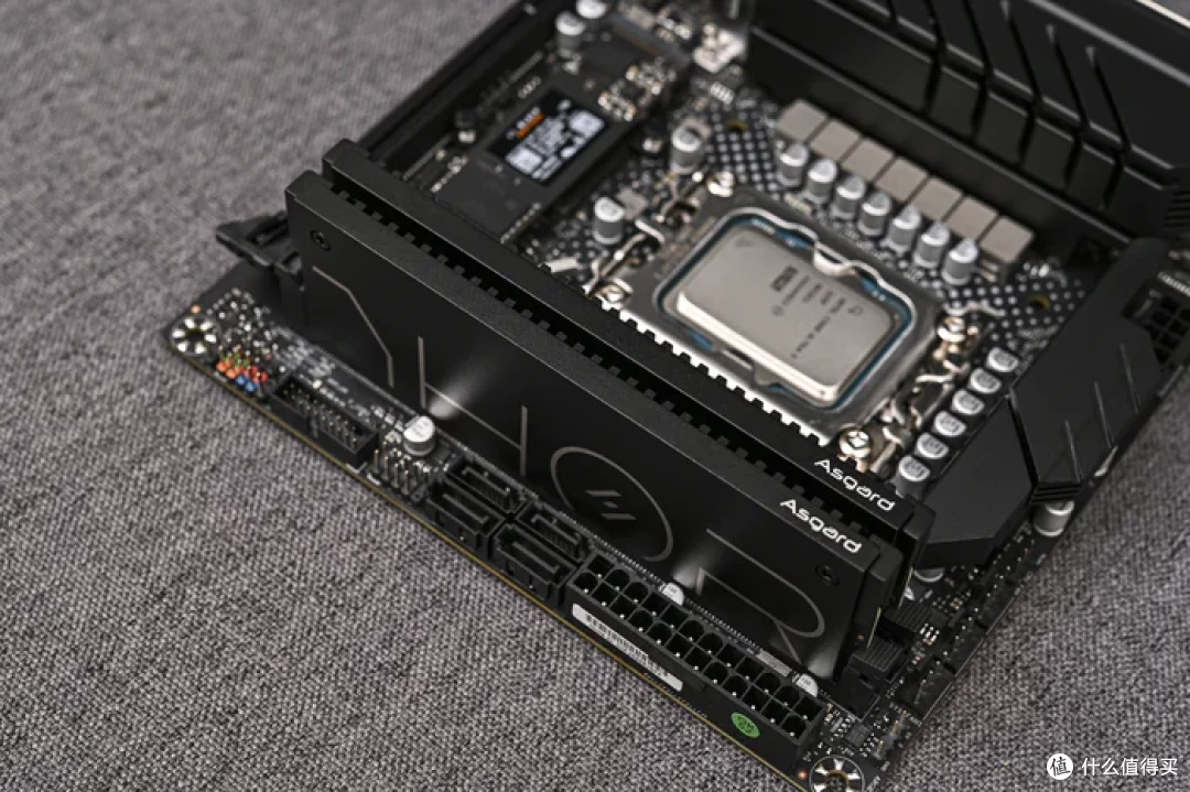立式居家风ITX——Intel酷睿225F+铭瑄H810+分形工艺Mood装机展示