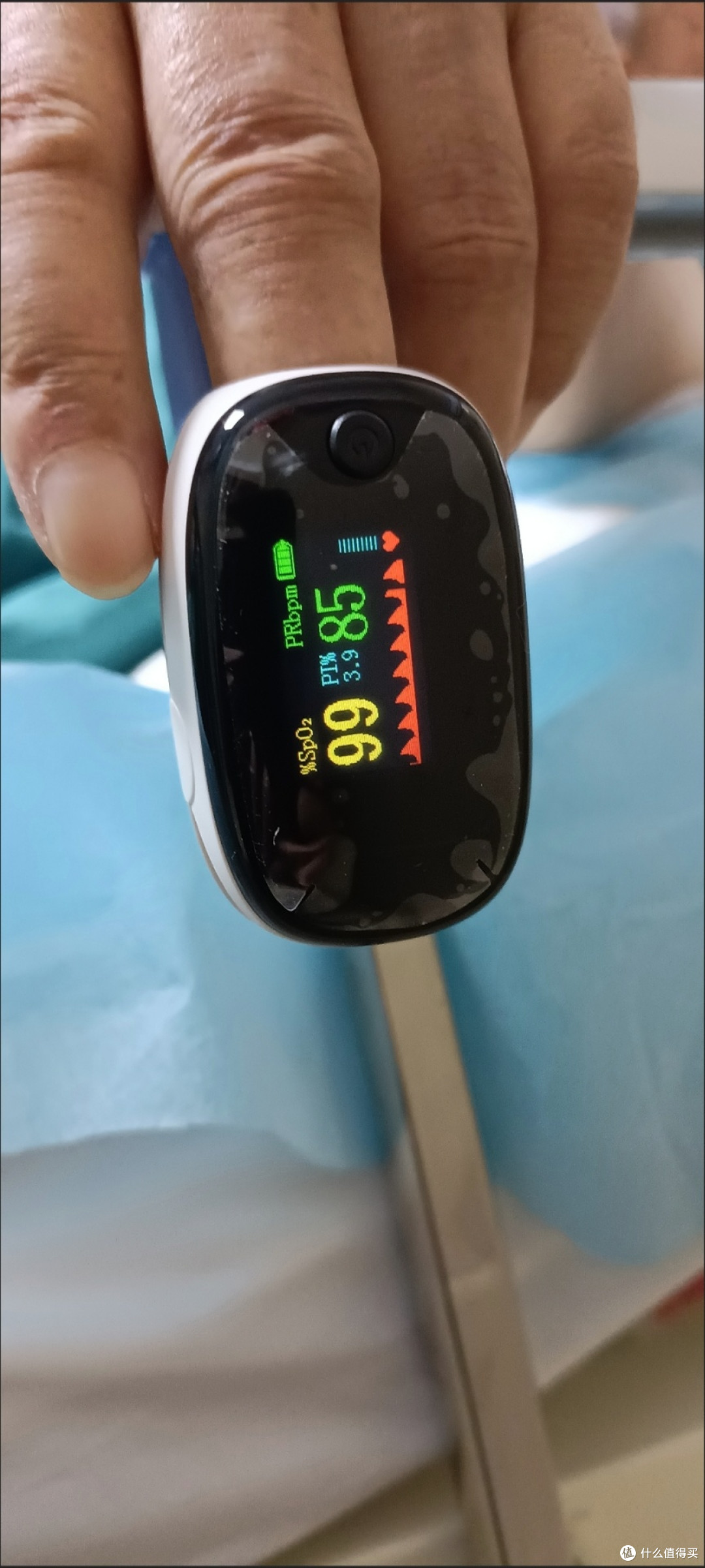 双十一健康囤货首选!可孚指夹式血氧仪:全家的“健康小哨兵”