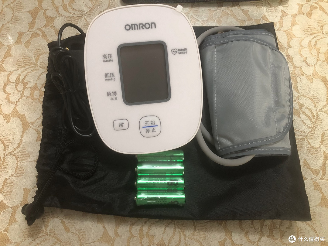 双十一健康囤货实测!欧姆龙U101血压计:家用医用级的精准安心