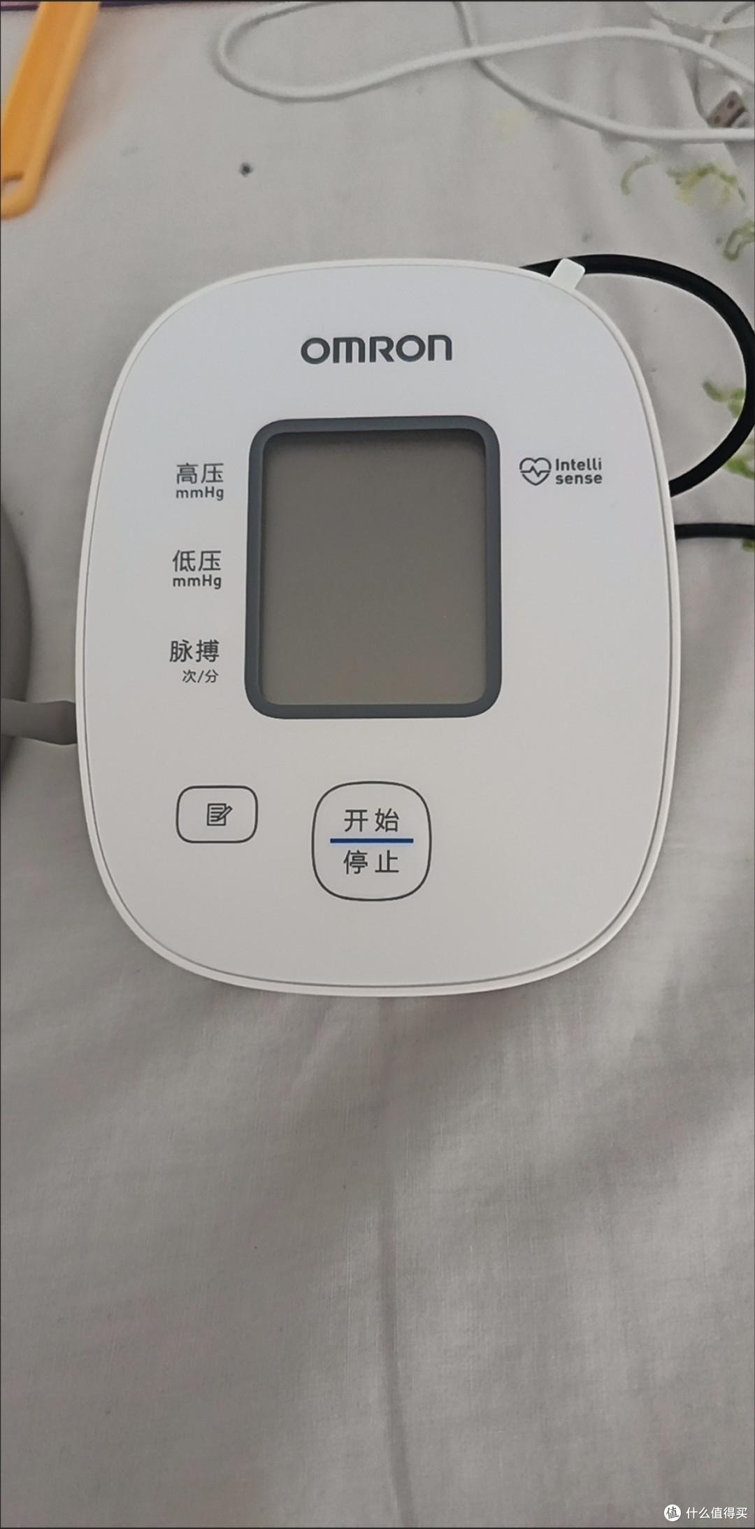 双十一健康囤货实测!欧姆龙U101血压计:家用医用级的精准安心