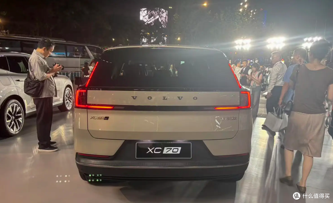 沃尔沃XC70上市!26.99万起的“公路坦克”