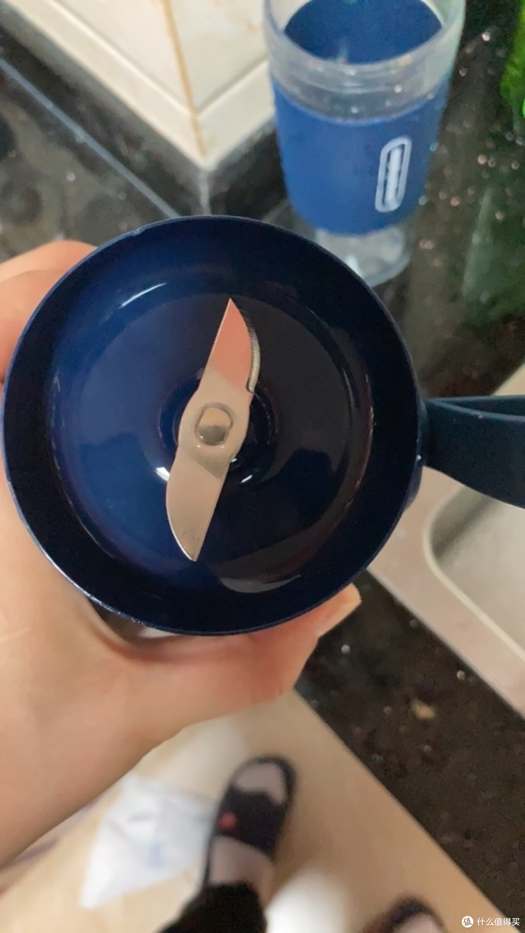 摩飞便携电热杯:旅途中的“移动小暖炉”