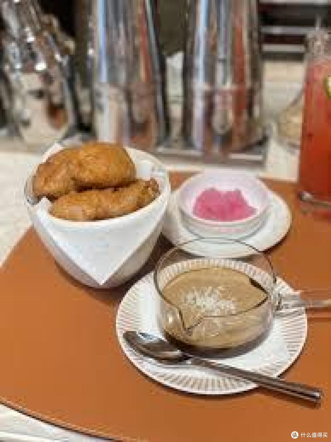 LV饺子243元3个?我排队抢了3个月,只为吃一口"身份认同"!