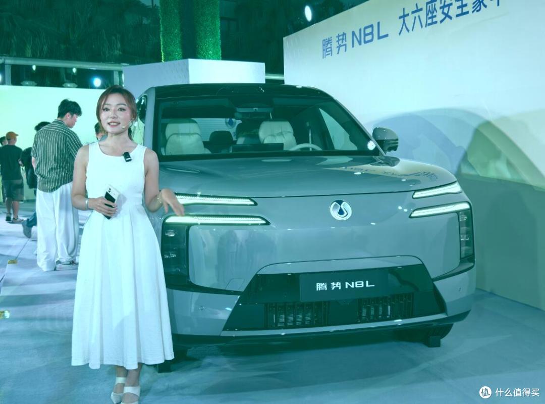 比亚迪哪里是发布汽车,完全赔本赚吆喝!腾势N8L配置价格炸裂