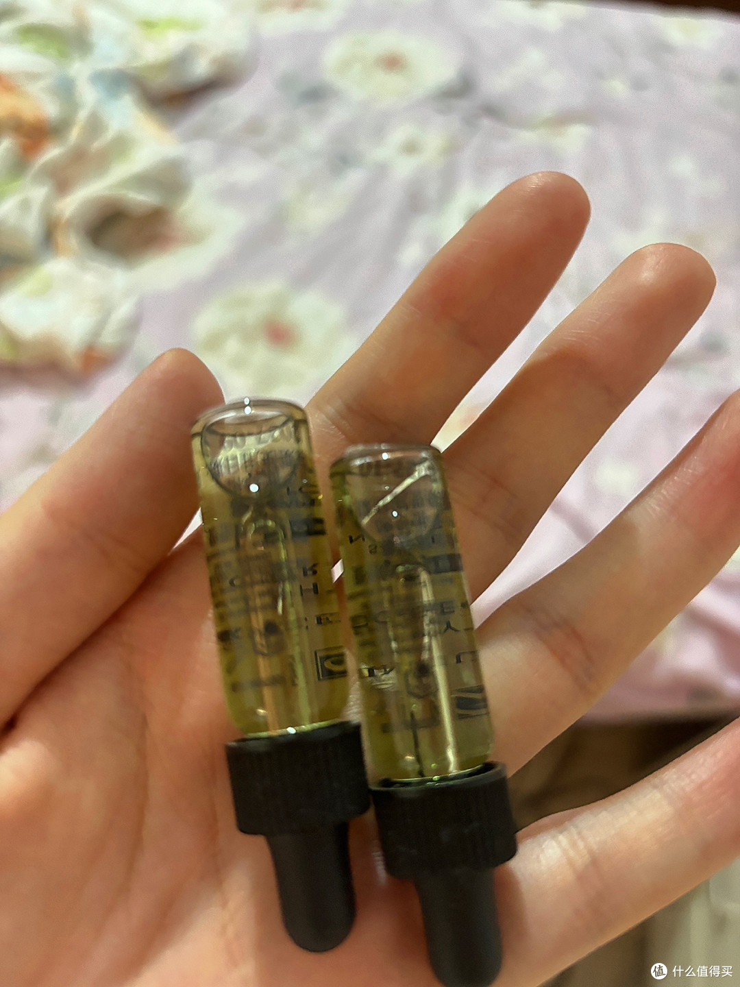 修丽可色修精华:痘肌修红的“绿色急救瓶”