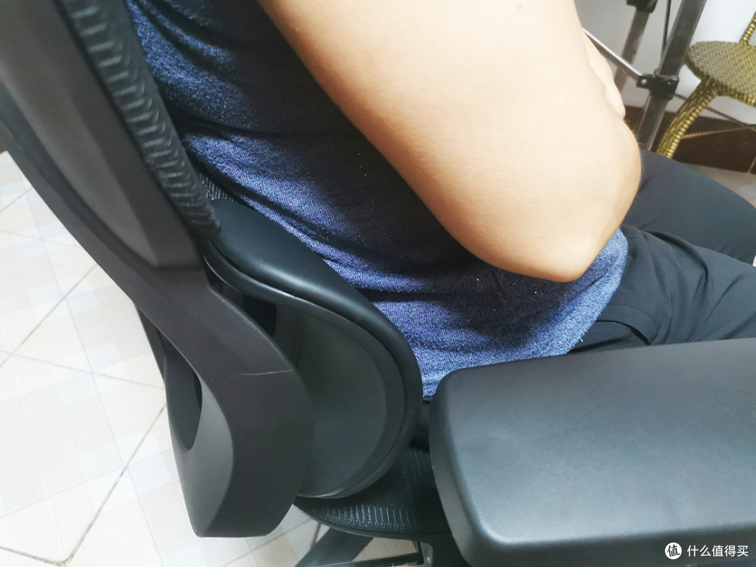 久坐不累的秘密？夏草木 Fit2 人体工学椅深度测评