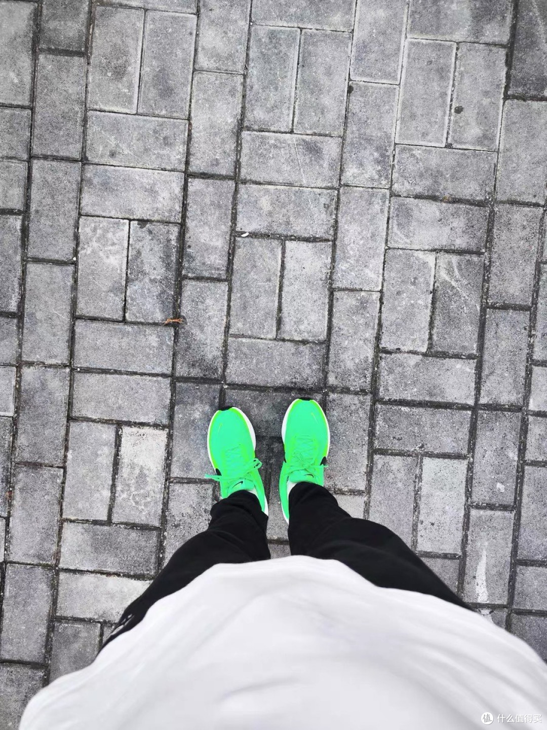耐克运动跑步鞋:畅跑路上的绝佳伙伴