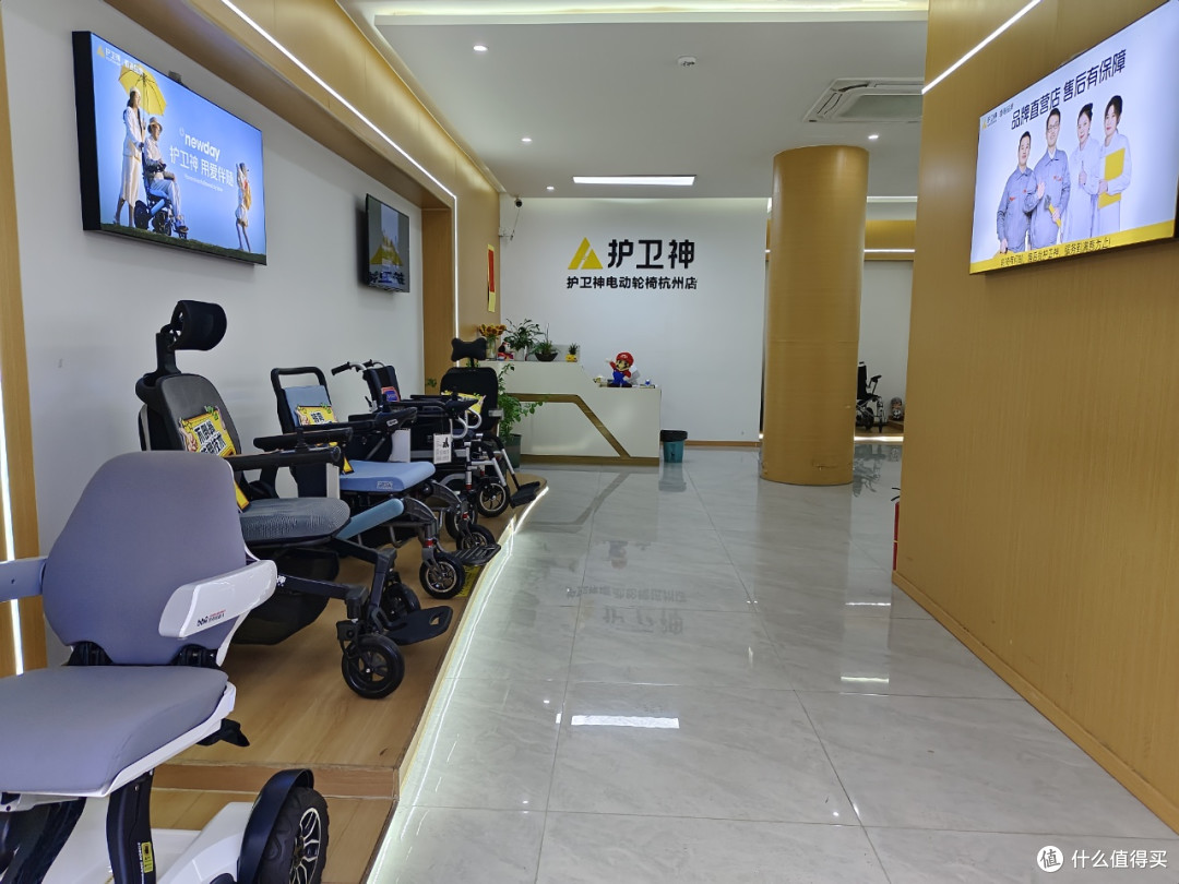 电动轮椅哪个牌子好?2025电动轮椅十大品牌,安全防翻第一名是它