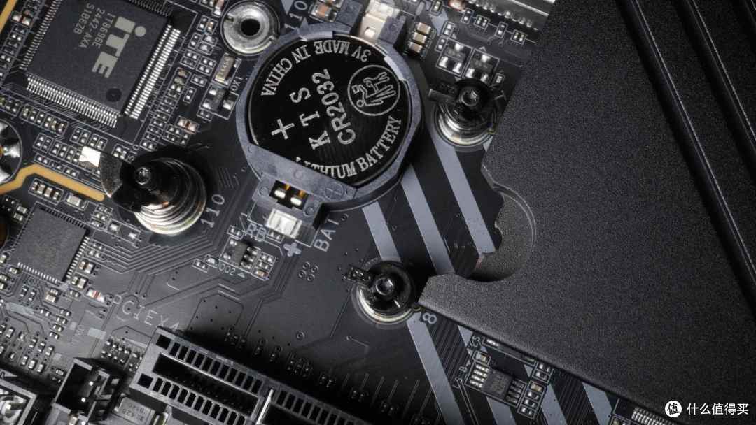 内存黑科技，确实有东西 - 技嘉B850M AORUS PRO WIFI7电竞雕