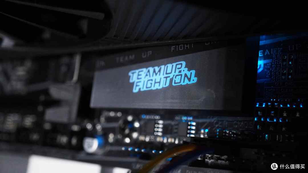 内存黑科技，确实有东西 - 技嘉B850M AORUS PRO WIFI7电竞雕