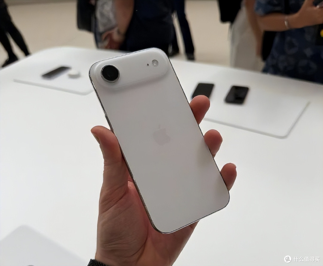 尴尬了,苹果押注的iPhone Air,变成合约机,没有全网通了?