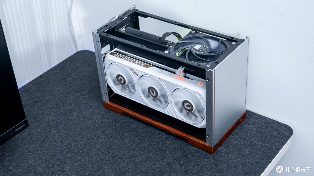 11L艺术级ITX：乔思伯T9 七彩虹 B860I+索泰5070Ti SOLID装机分享
