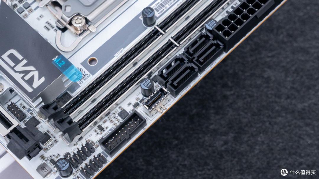 11L艺术级ITX：乔思伯T9 七彩虹 B860I+索泰5070Ti SOLID装机分享
