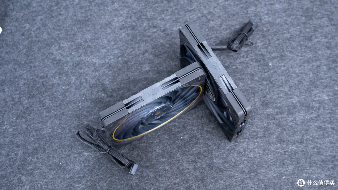 11L艺术级ITX：乔思伯T9 七彩虹 B860I+索泰5070Ti SOLID装机分享