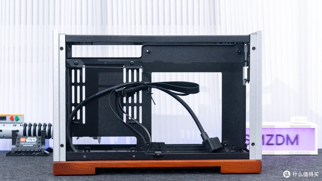 11L艺术级ITX：乔思伯T9 七彩虹 B860I+索泰5070Ti SOLID装机分享