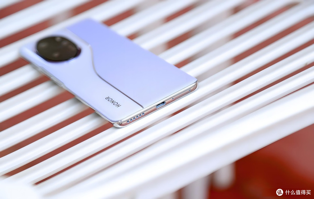 荣耀清仓没完没了,从3699跌至1789元,骁龙8Gen2+16GB+50倍变焦