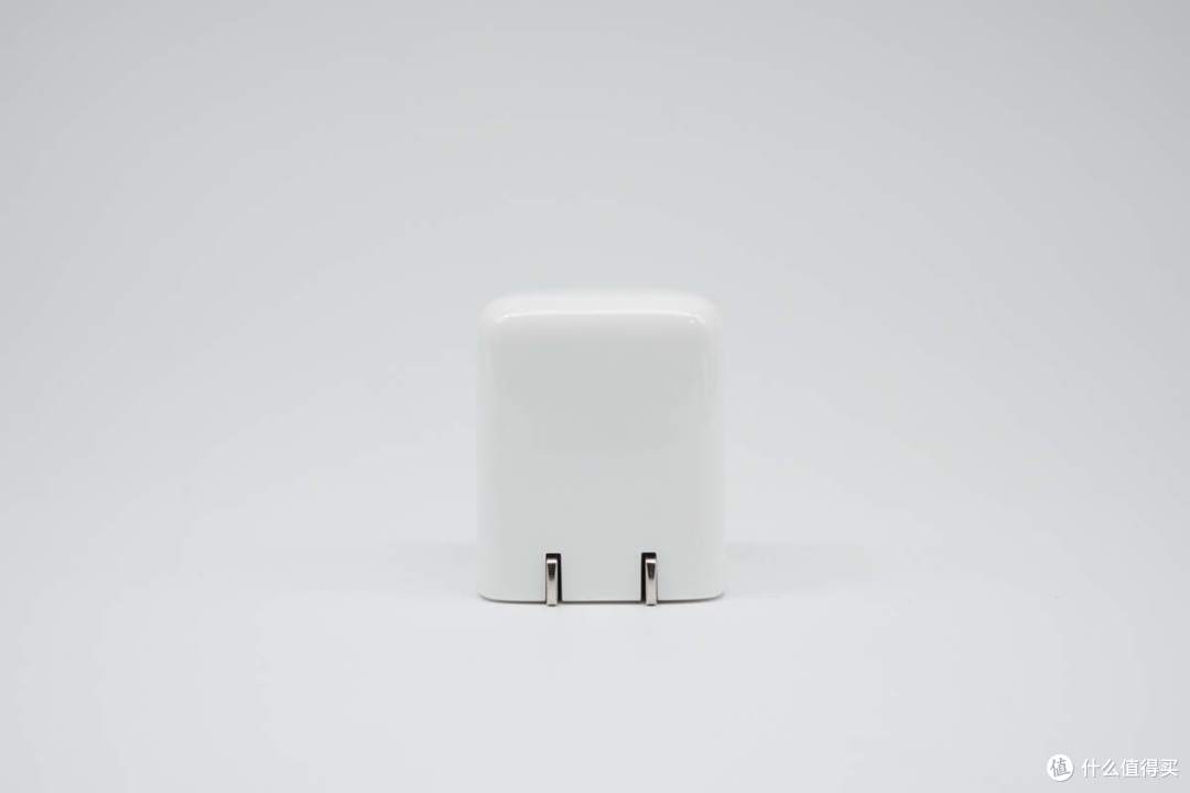 航嘉发布灵动F45 Neo充电器,为iPhone17量身定制的45W安全快充