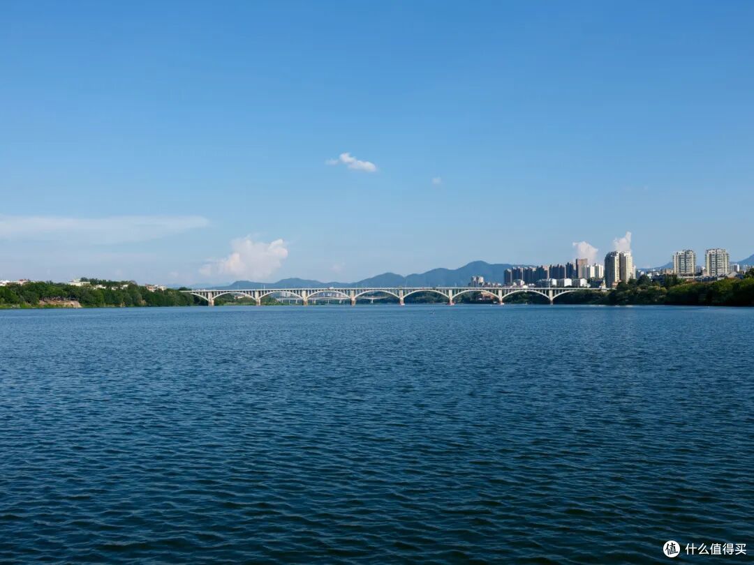 高速会堵车,景点会堵人,连沙漠都会堵骆驼,国庆还可以怎么玩?
