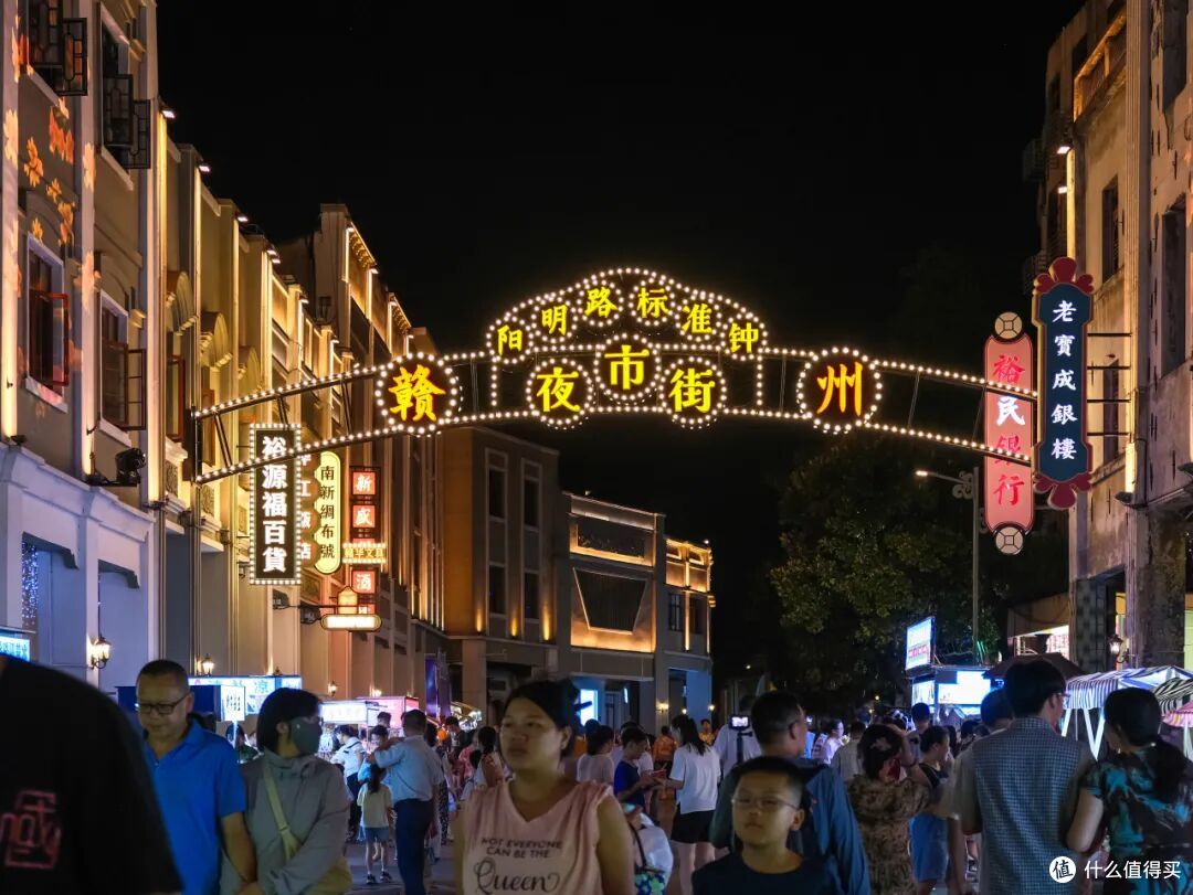 高速会堵车,景点会堵人,连沙漠都会堵骆驼,国庆还可以怎么玩?