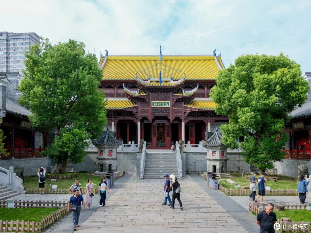 在这个征服全国食客味蕾的城市,吃到七步一晕碳是什么体验?