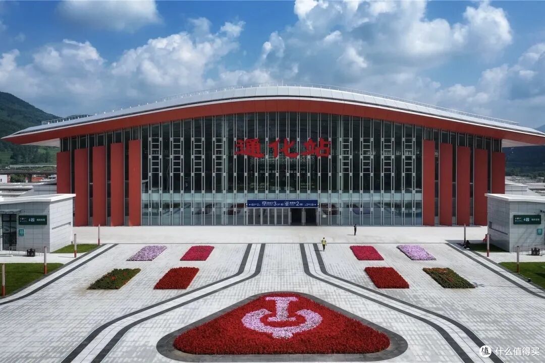 又开一条重量级高铁!今年冬天最火爆的地方肯定就是她了!