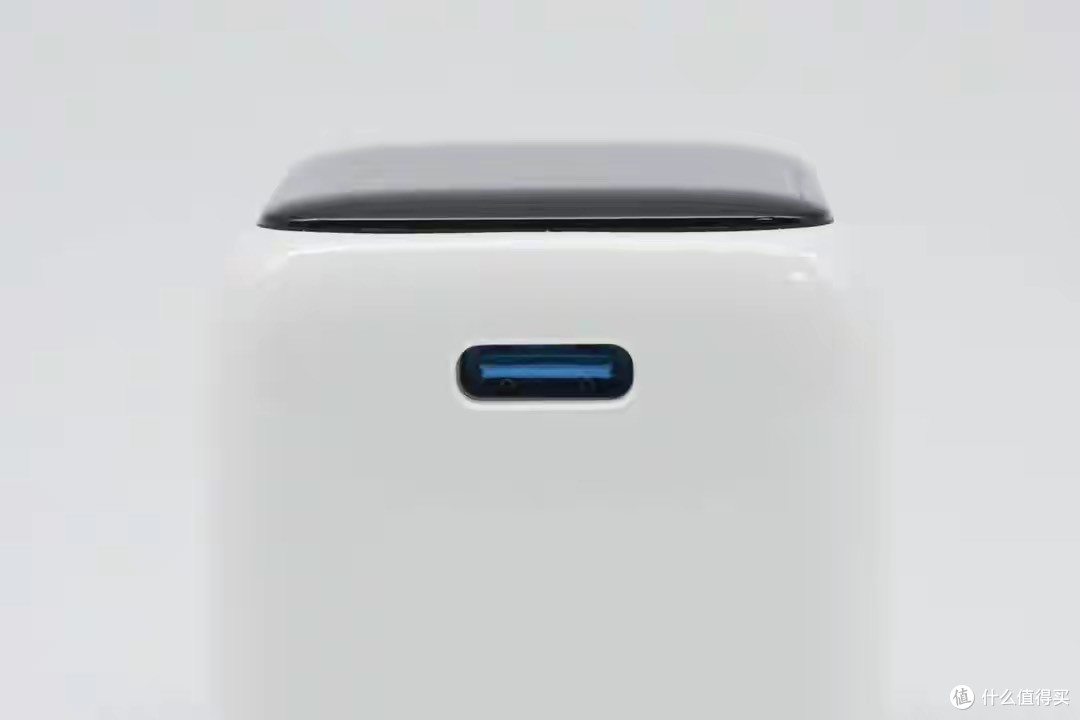航嘉发布灵动F45 Neo充电器,为iPhone17量身定制的45W安全快充